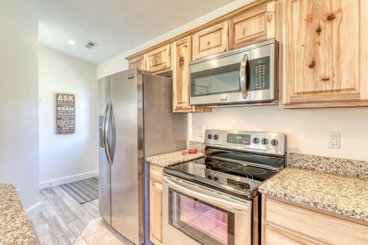 2 Bed 2 Bath Vacation Home In Whittier III Екстер'єр фото