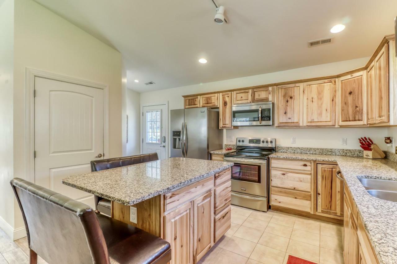 2 Bed 2 Bath Vacation Home In Whittier III Екстер'єр фото